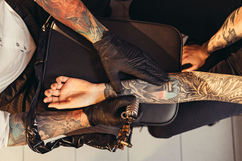 6 Simple Ways To Minimize Pain While Getting Tattooed